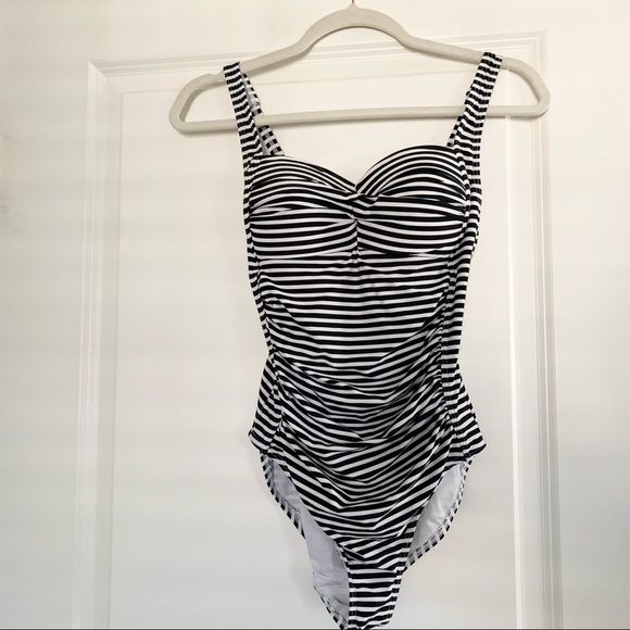 Nip Tuck Swim Striped Tummy Control One Piece Swimsuit Size 4 Small Twist Front - Picture 6 of 6